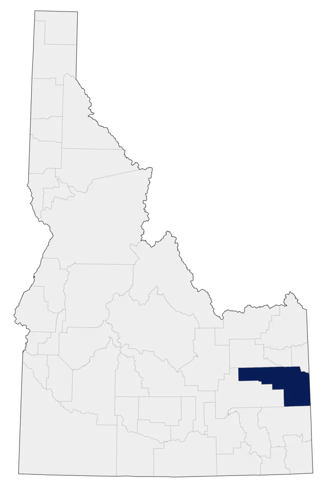 Yellow-collared Lovebird county map